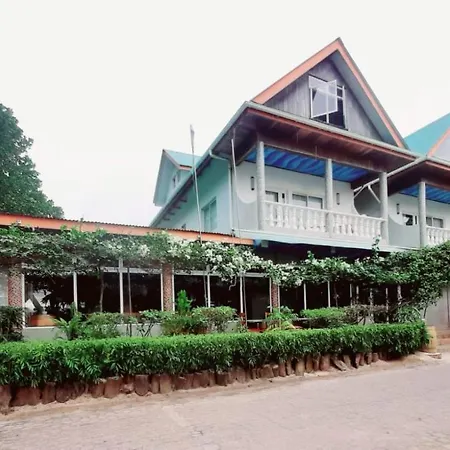 Moonlight Beach Villa-3